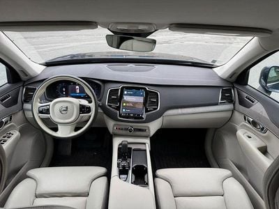 Gebraucht Volvo XC90 Plus 250 PS (183 kW) 2024 Blau SUV