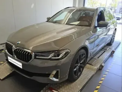 Gebraucht BMW 520 Luxury Line 190 PS (139 kW) 2022 Andere Kombi