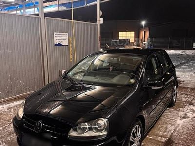 Schwarz Gebraucht 2005 VW Golf V GTI Kleinwagen | 3.000 € (Guter Preis)