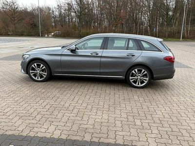 Gebraucht Mercedes C220 194 PS (142 kW) 2019 Grau Limousine