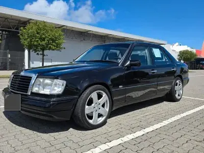 Gebraucht Mercedes 250 94 PS (69 kW) 1990 Schwarz Limousine
