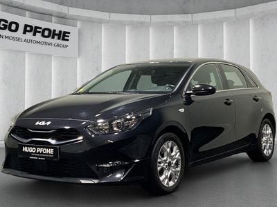 Schwarz Gebraucht 2023 Kia Ceed Vision Kleinwagen | 19.990 € (Guter Preis)