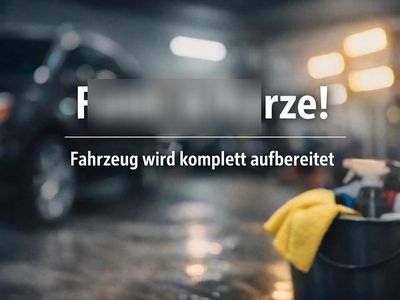 Blau Gebraucht 2016 Mercedes V250 Van / Kleinbus | 32.500 € (Fairer Preis)