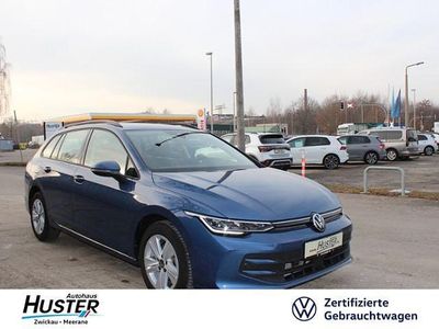 Anemonenblau metallic 7162 (metallic) Gebraucht 2024 VW Golf VIII Life Kombi | 26.445 € (Fairer Preis)