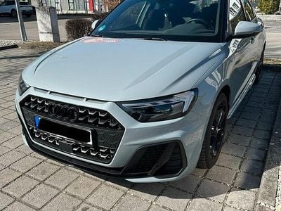 Second-hand Audi A1 Ambiente 207 CP (152 kW) 2021 Gri SUV
