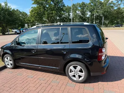 Gebraucht VW Touran 140 PS (102 kW) 2009 Schwarz Van / Kleinbus