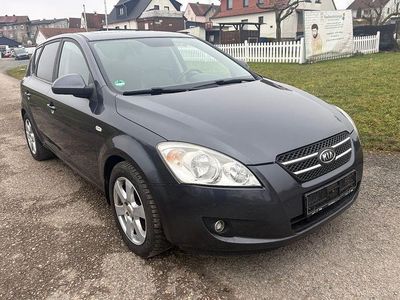 Gebraucht Kia Ceed 116 PS (85 kW) 2008 Grau Kleinwagen