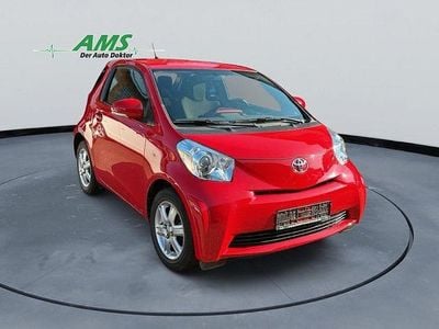 Gebraucht Toyota iQ Basis 68 PS (50 kW) 2011 Rot Kleinwagen