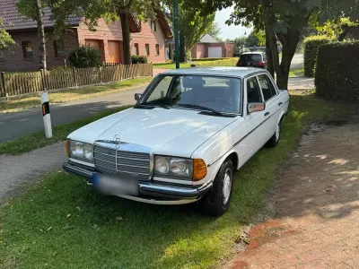 Gebraucht Mercedes 200 60 PS (44 kW) 1982 Weiß Limousine