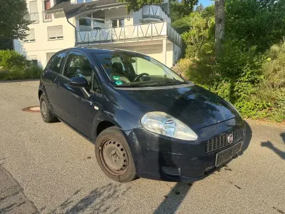 Gebraucht Fiat Punto 77 PS (56 kW) 2009 Blau Kleinwagen