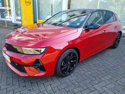 Rot Gebraucht 2024 Opel Astra Ultimate Limousine | 23.495 € (Fairer Preis)