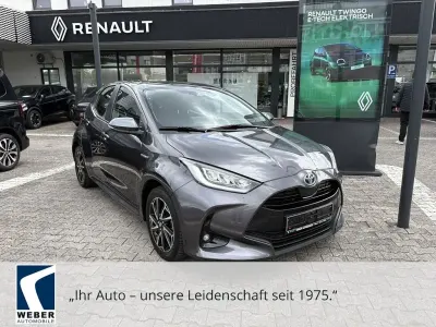 Gebraucht Toyota Yaris 92 PS (67 kW) 2021 Grau Kleinwagen