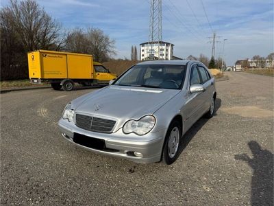 Mercedes C200