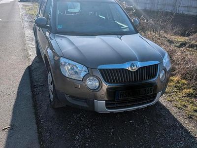 Gebraucht Skoda Yeti Adventure 122 PS (89 kW) 2013 Braun SUV
