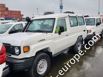 Gebraucht Toyota Land Cruiser 192 PS (141 kW) 2024 Weiß SUV