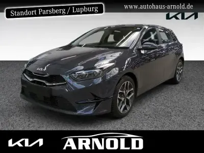 Używany Kia Ceed Spirit 140 KM (102 kW) 2025 Szary Hatchback