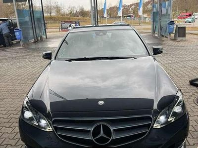 Grau Gebraucht 2015 Mercedes E220 Limousine | 16.600 € (Fairer Preis)