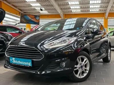 Gebraucht Ford Fiesta Titanium 125 PS (91 kW) 2016 Schwarz Kleinwagen
