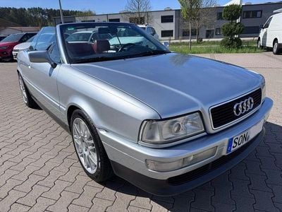 Second-hand Audi Cabriolet S-Line 116 CP (85 kW) 1996 Argintiu Cabrio