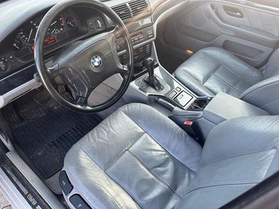 Gebraucht BMW 523 170 PS (125 kW) 1998 Silber Limousine
