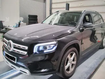 Gebraucht Mercedes GLB200 150 PS (110 kW) 2023 Schwarz SUV