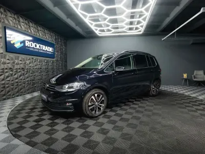 Gebraucht VW Touran IQ Drive 116 PS (85 kW) 2019 Schwarz Van / Kleinbus