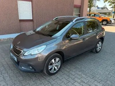 Gebraucht Peugeot 2008 Active 99 PS (72 kW) 2016 Grau SUV