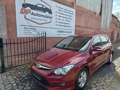 Second-hand Hyundai i30 Edition 109 CP (80 kW) 2012 Roșu Berlinǎ