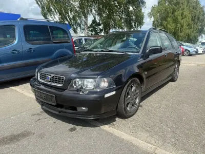 Gebraucht Volvo V40 Standard 116 PS (85 kW) 2003 Schwarz Kombi
