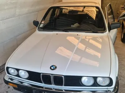 Brugt BMW 325 129 HK (94 kW) 1984 Hvid Sedan