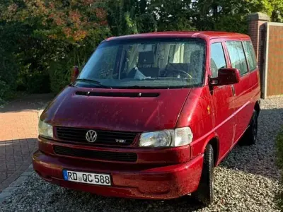 Gebraucht VW Caravelle 88 PS (64 kW) 2002 Rot Van