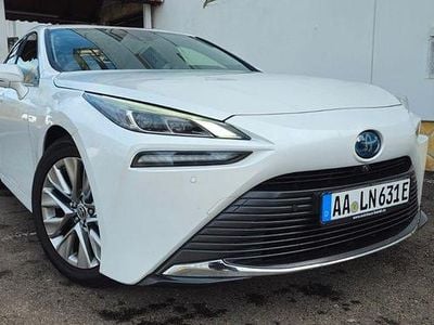 Used Toyota Mirai Executive 182 HP (133 kW) 2022 White Sedan