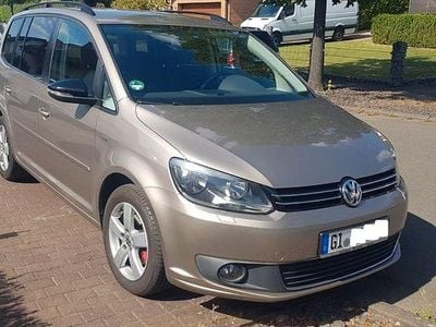 Gebraucht VW Touran Match 105 PS (77 kW) 2012 Beige Van / Kleinbus