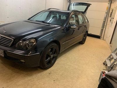 Usata Mercedes C200 Avantgarde 163 CV (119 kW) 2002 Nero Station wagon