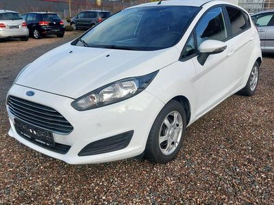 Gebraucht Ford Fiesta 95 PS (69 kW) 2013 Weiß Kleinwagen