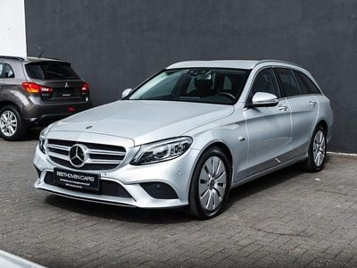 Używany Mercedes C300e 211 KM (155 kW) 2019 Srebrny Sedan/Limuzyna