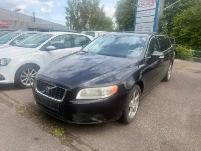 Używany Volvo V70 Summum 238 KM (175 kW) 2007 Czarny Kombi