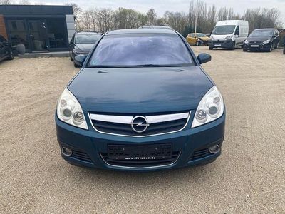 Usado Opel Signum Edition+ 140 HP (102 kW) 2008 Citadino