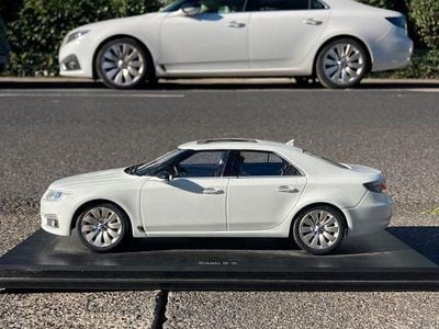 Second-hand Saab 9-5 Aero 190 CP (139 kW) 2010 Alb Berlinǎ