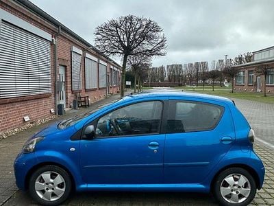 Gebraucht Toyota Aygo 68 PS (50 kW) 2009 Grau Kleinwagen
