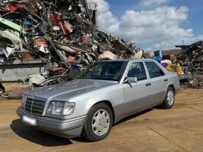 Brugt Mercedes E280 193 HK (141 kW) 1994 Sølv Sedan