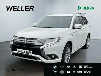 Gebraucht Mitsubishi Outlander P-HEV 224 PS (164 kW) 2021 Weiss SUV