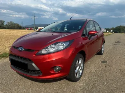 Gebraucht Ford Fiesta 60 PS (44 kW) 2009 Rot Limousine