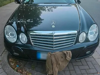 Gebraucht Mercedes E220 170 PS (125 kW) 2007 Schwarz Kombi