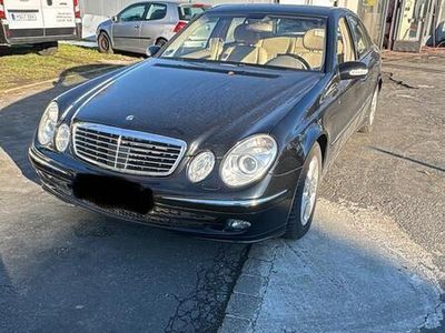 Mercedes E320