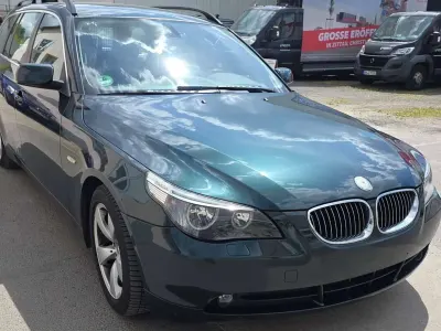 Käytetty BMW 523 Sport Line 177 HP (130 kW) 2006 Vihreä Farmari