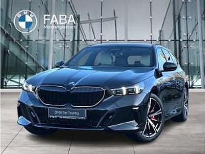 Neu BMW 540 M Sport 303 PS (222 kW) 2026 Schwarz (saphirschwarz) Kombi