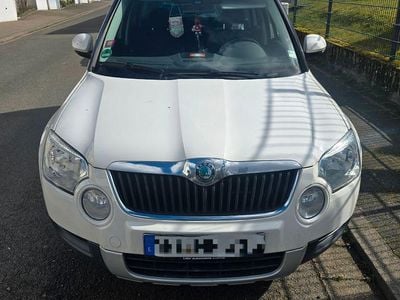Second-hand Skoda Yeti Plus Edition 122 CP (89 kW) 2010 Alb SUV