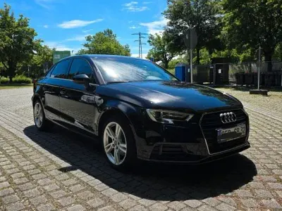 Gebraucht Audi A3 116 PS (85 kW) 2020 Schwarz Limousine