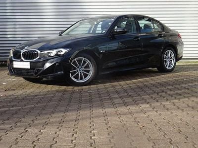 Schwarz Gebraucht 2022 BMW 320e Limousine | 26.855 € (Guter Preis)